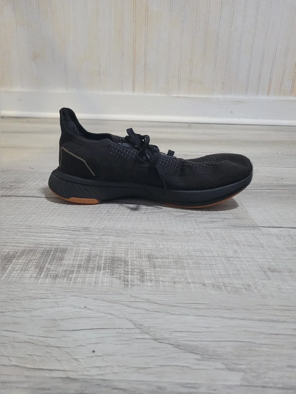 ​Flux Footwear Adapt Runner Black Gum Sneakers Size M 6.5 W 8